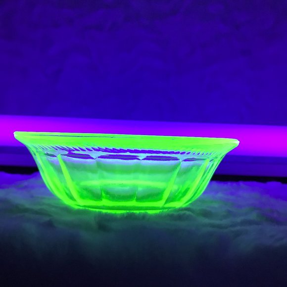 Vintage Vaseline Glass Dessert Bowl Block Optic #26 - Picture 2 of 10